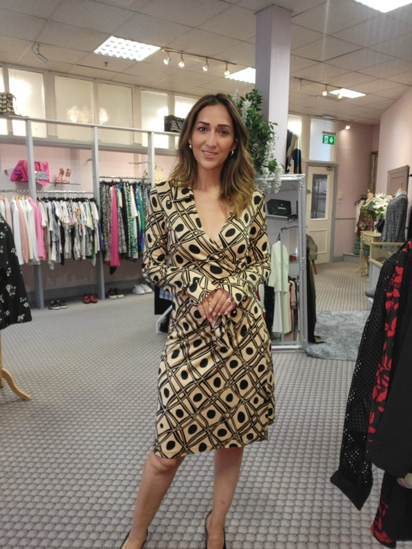 DIANE VON FURSTENBERG Silk Dress Size M