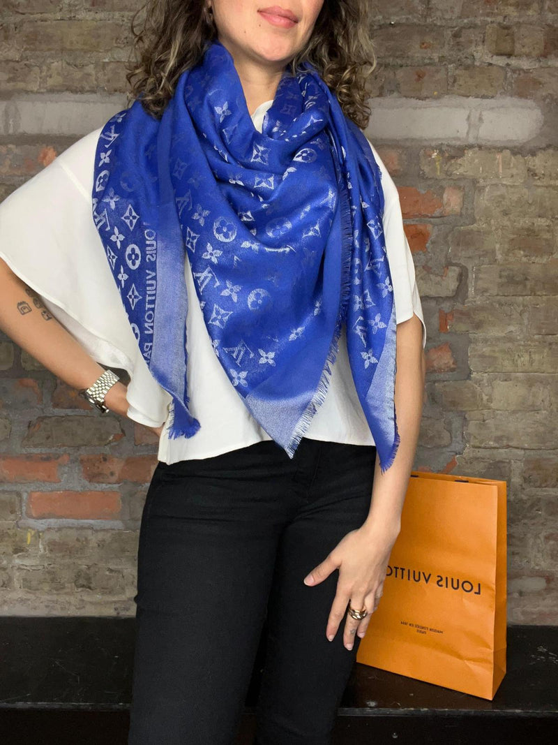 LOUIS VUITTON Classique Monogram Shawl/Scarf
