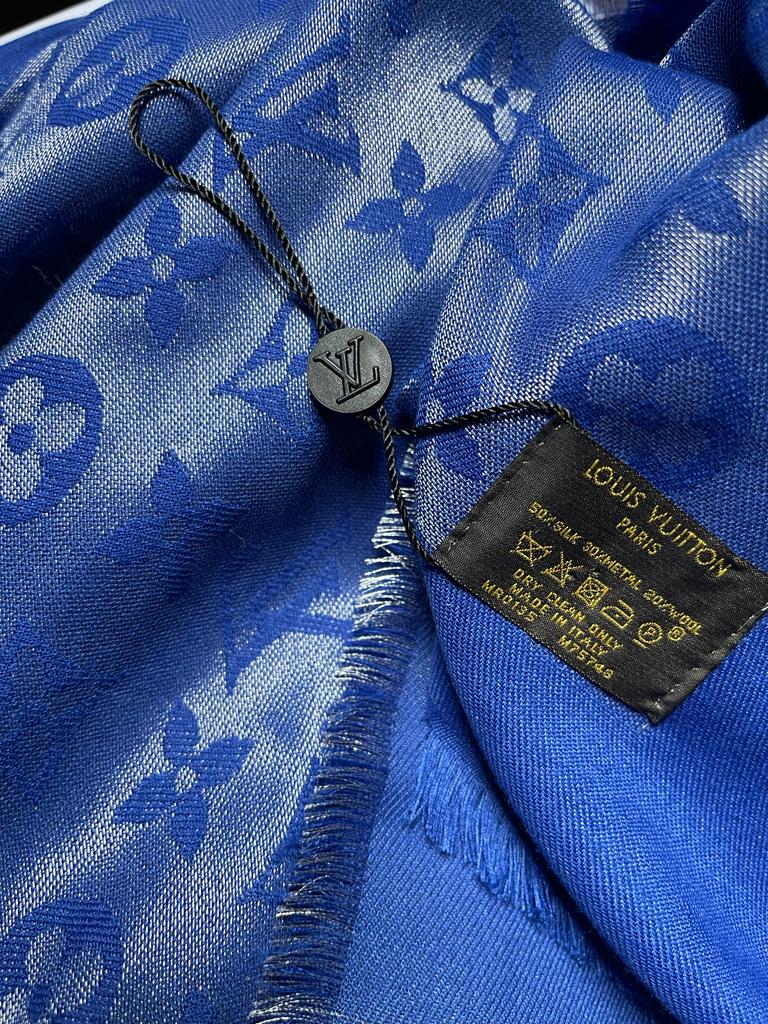 LOUIS VUITTON Classique Monogram Shawl/Scarf