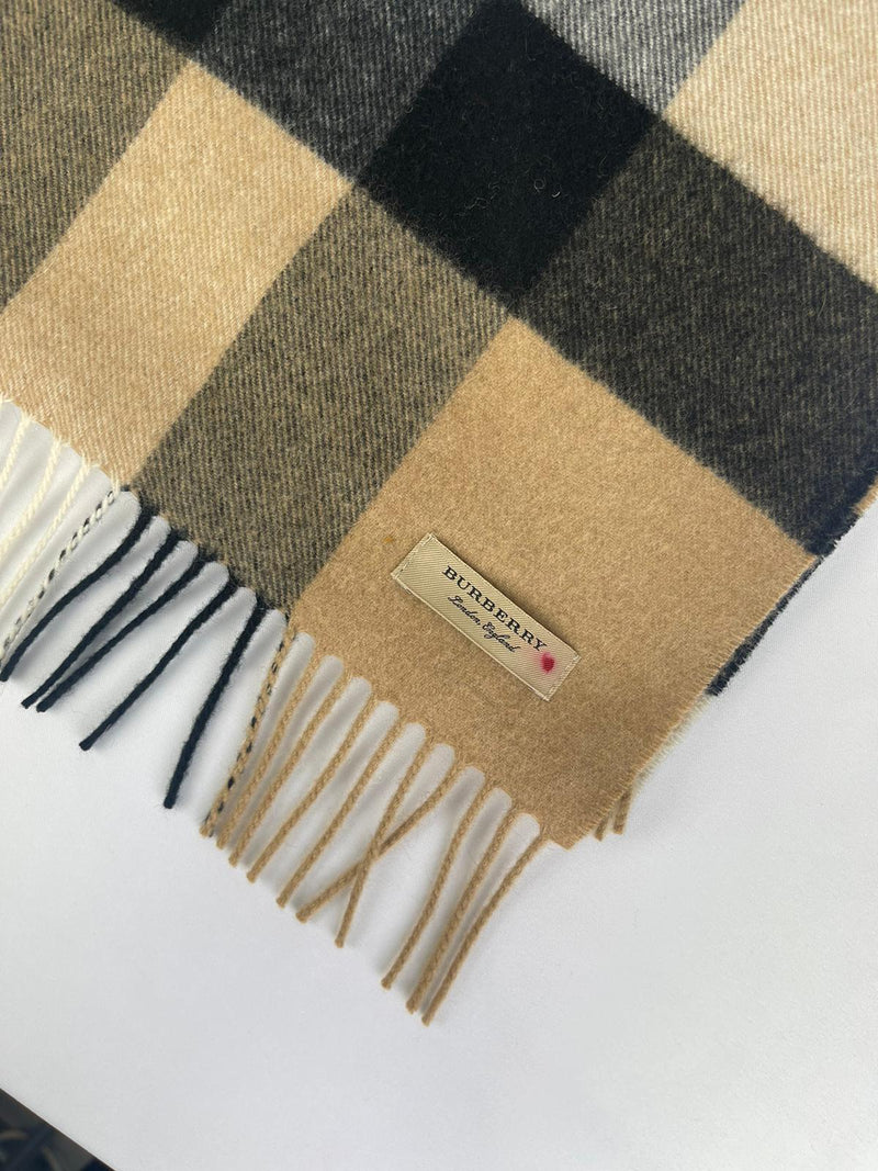 BURBERRY Cashmere Check Scarf