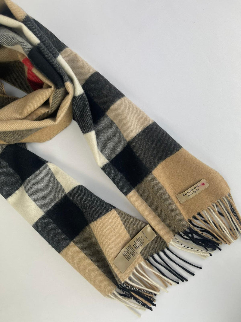 BURBERRY Cashmere Check Scarf