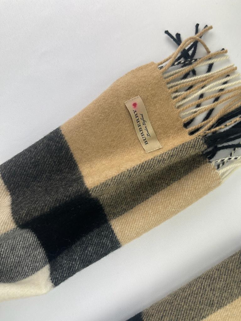 BURBERRY Cashmere Check Scarf
