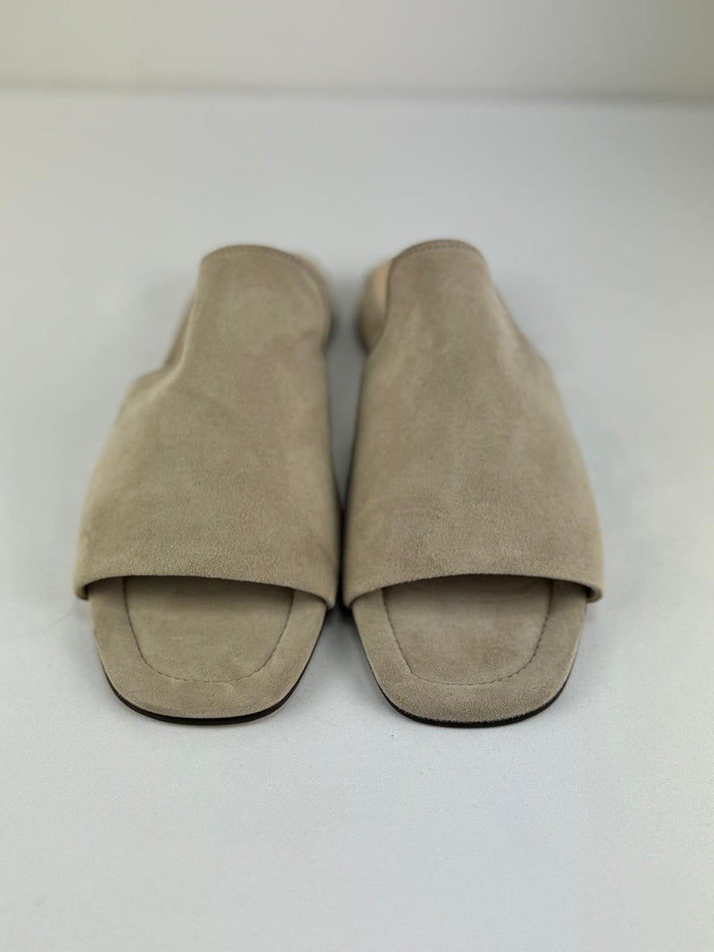 HŌGL Slippers Size 4.5 UK