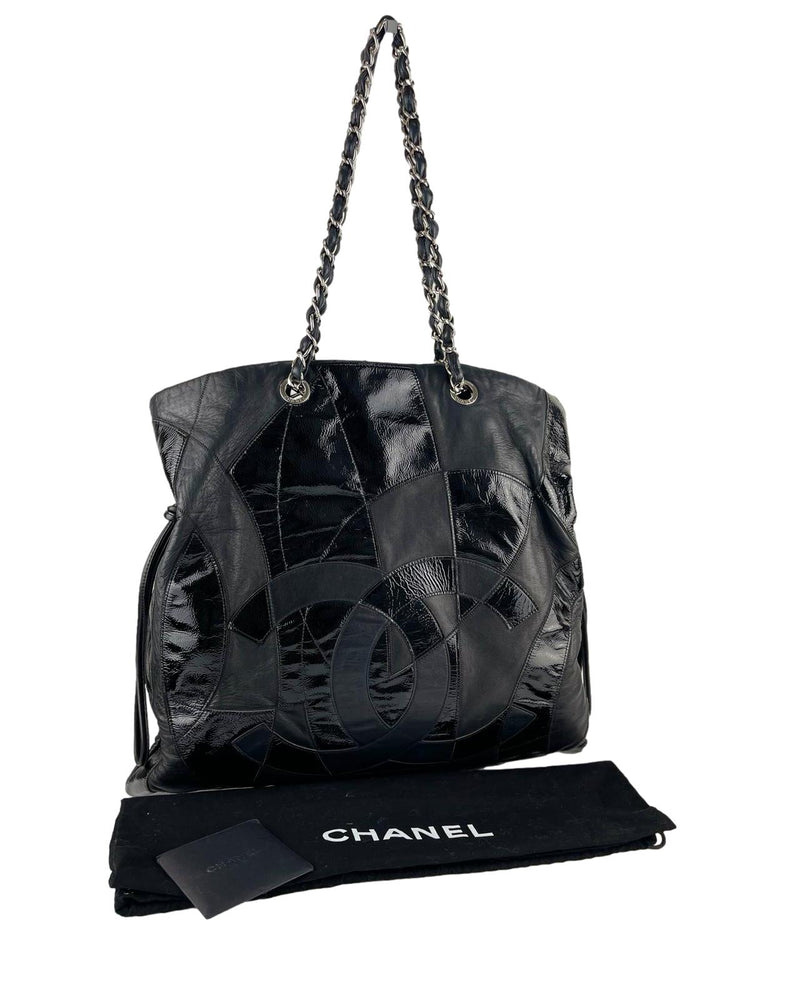 CHANEL CC Logo Tote