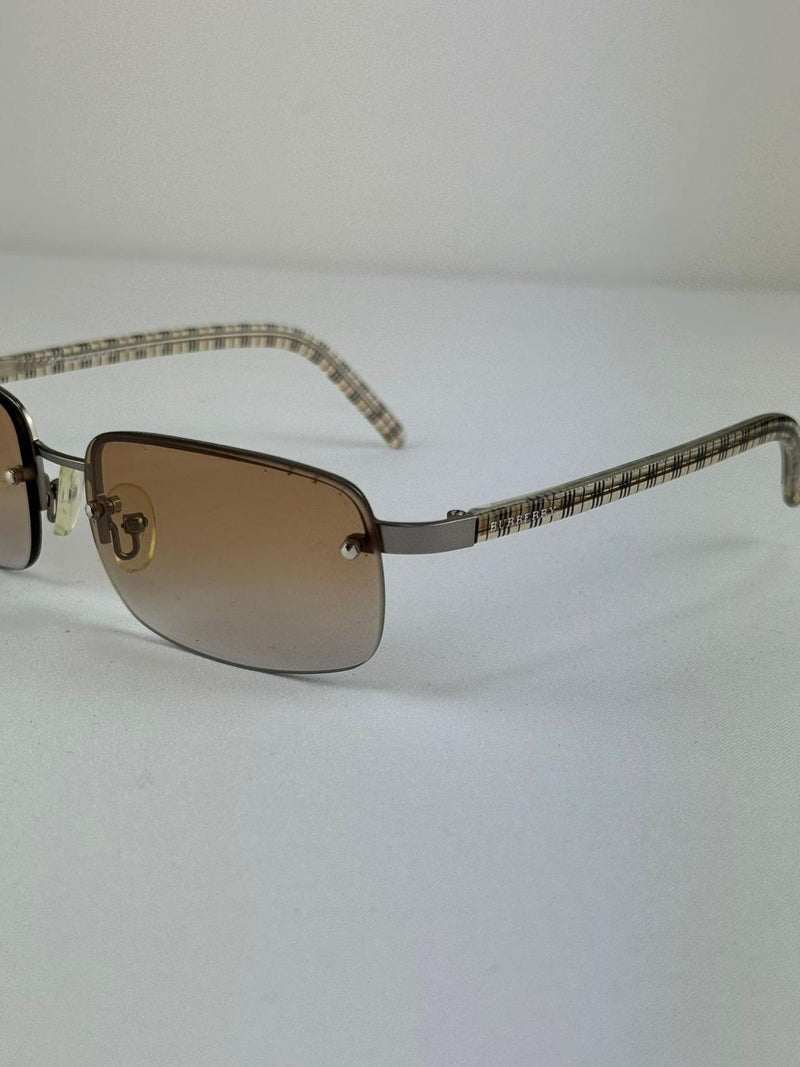 BURBERRY Sunglasses