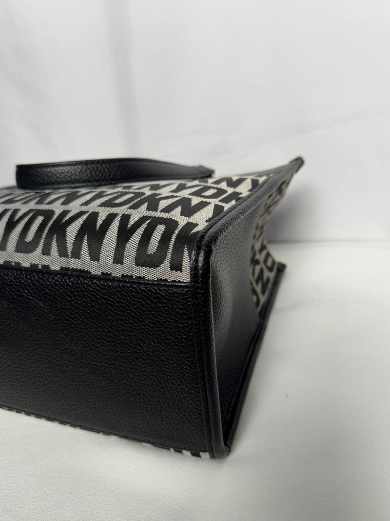 DKNY Handle/Shoulder Bag