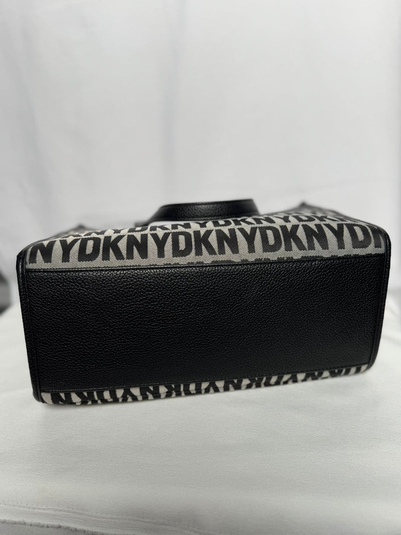 DKNY Handle/Shoulder Bag