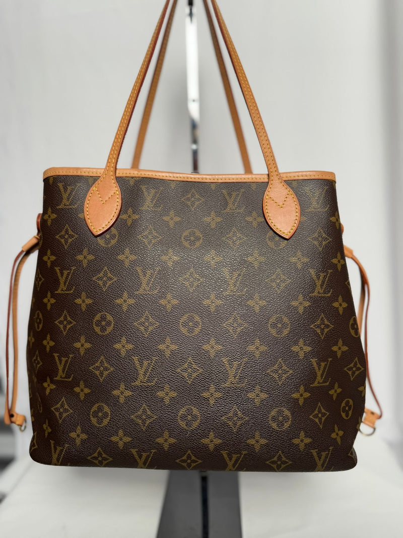 LOUIS VUITTON MM Monogram Neverfull Tote Bag