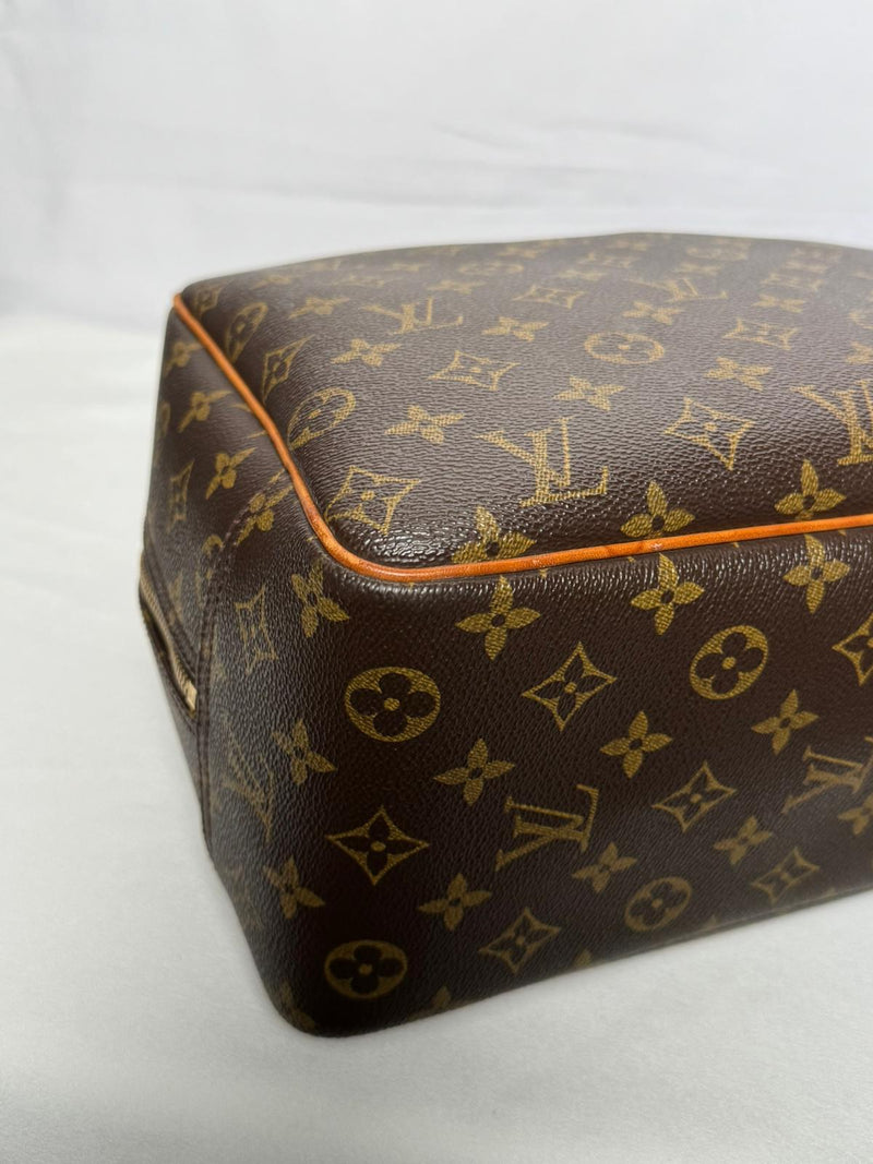 LOUIS VUITTON Deauville Handle Bag