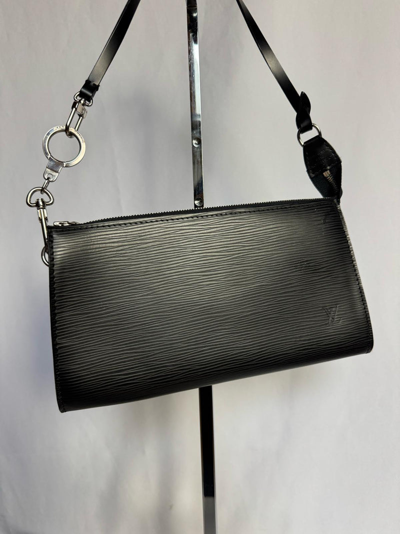 LOUIS VUITTON Epi Leather Pochette