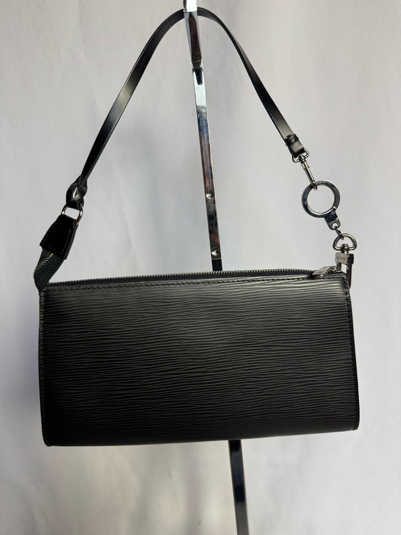 LOUIS VUITTON Epi Leather Pochette