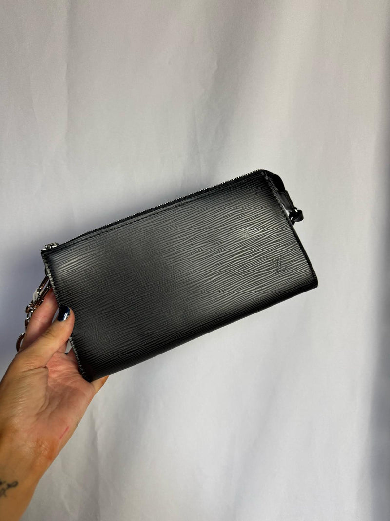 LOUIS VUITTON Epi Leather Pochette
