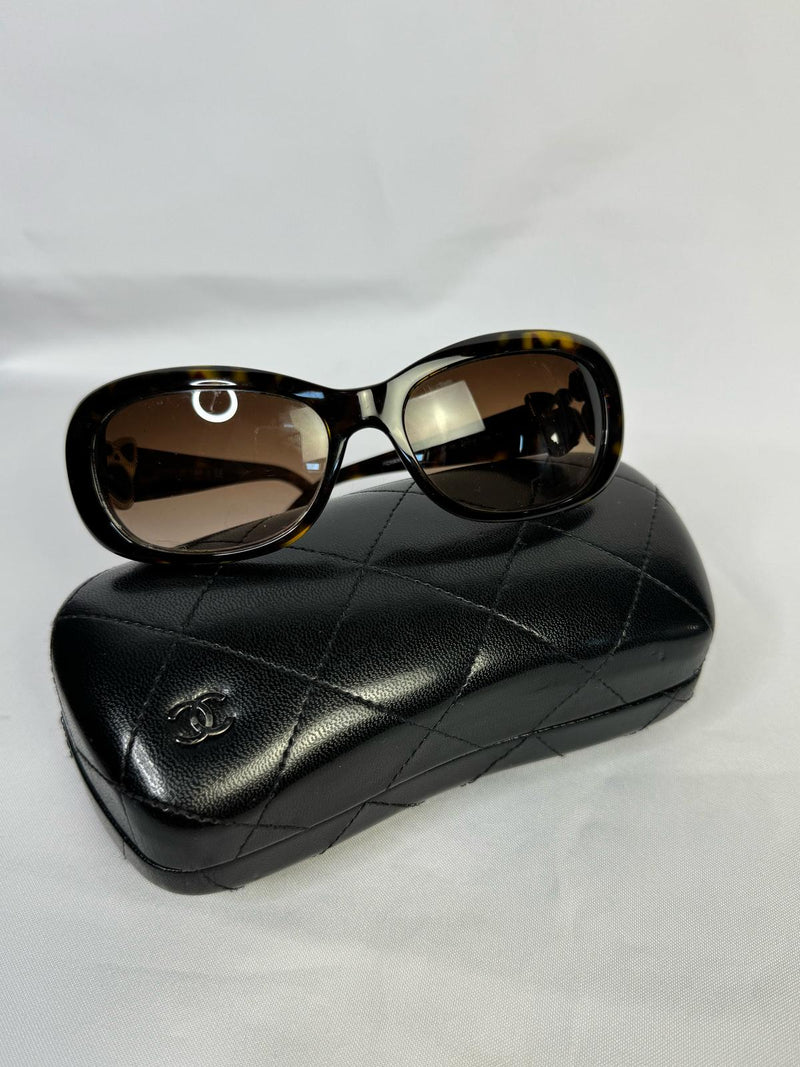 CHANEL Sunglasses