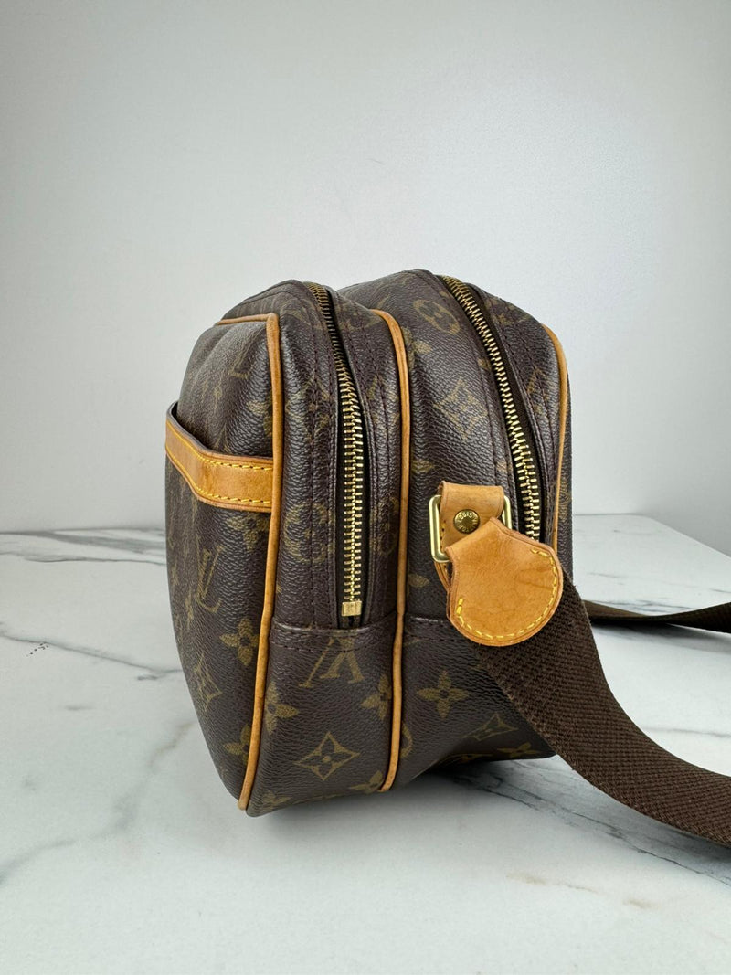 LOUIS VUITTON Reporter Crossbody Bag