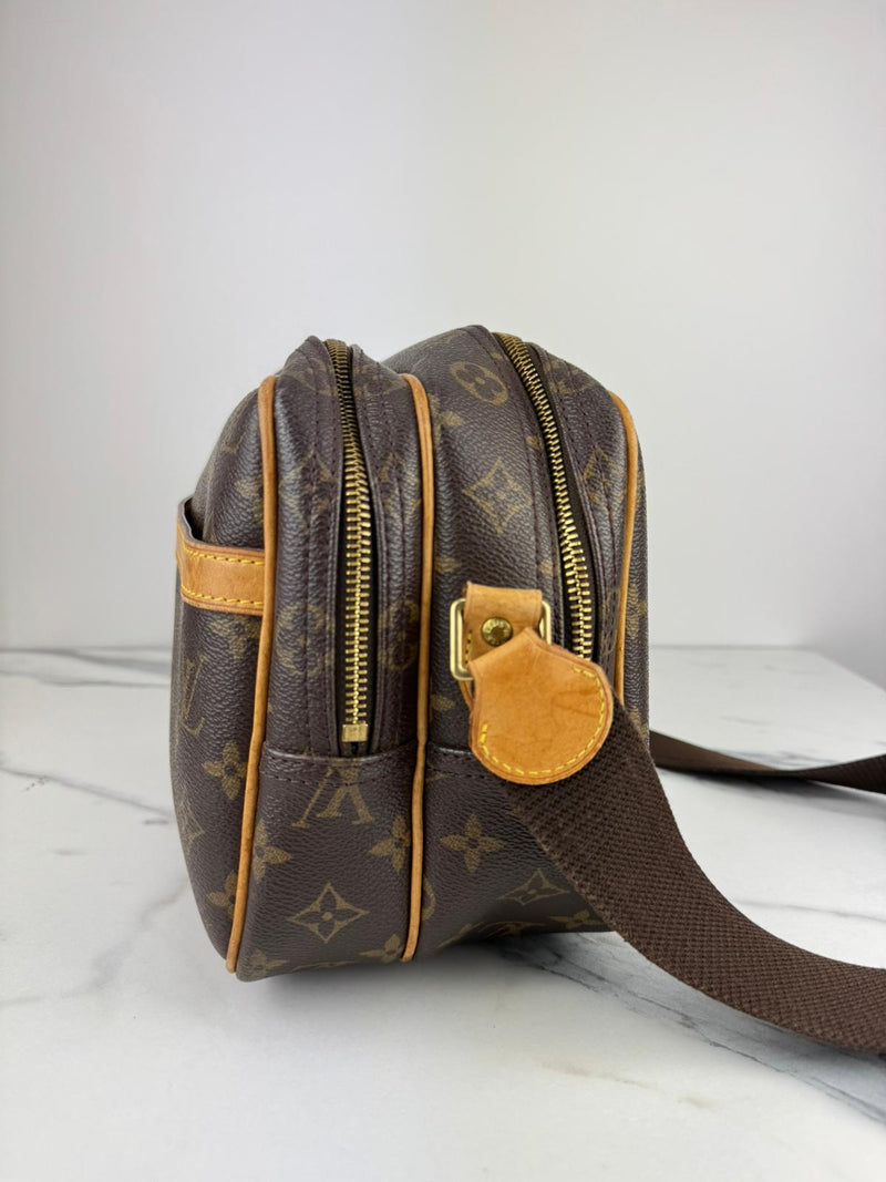 LOUIS VUITTON Reporter Crossbody Bag