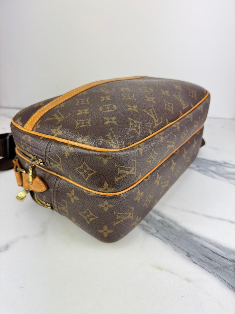 LOUIS VUITTON Reporter Crossbody Bag