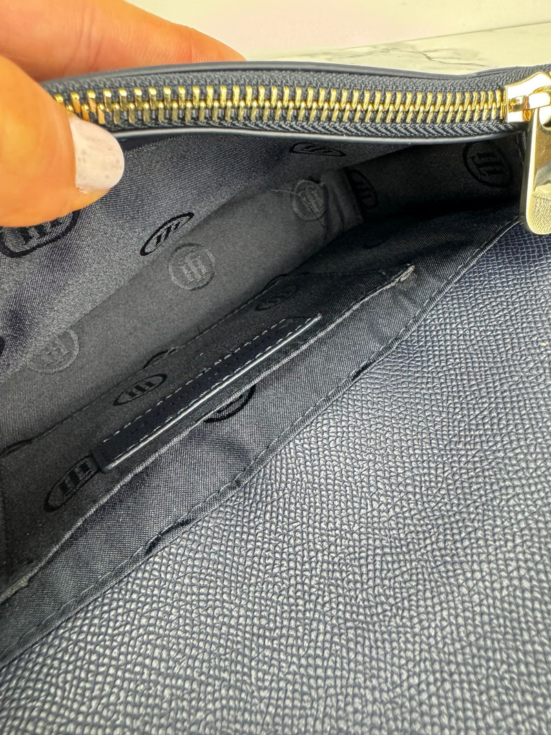 TOMMY HILFIGER Navy Crossbody Bag