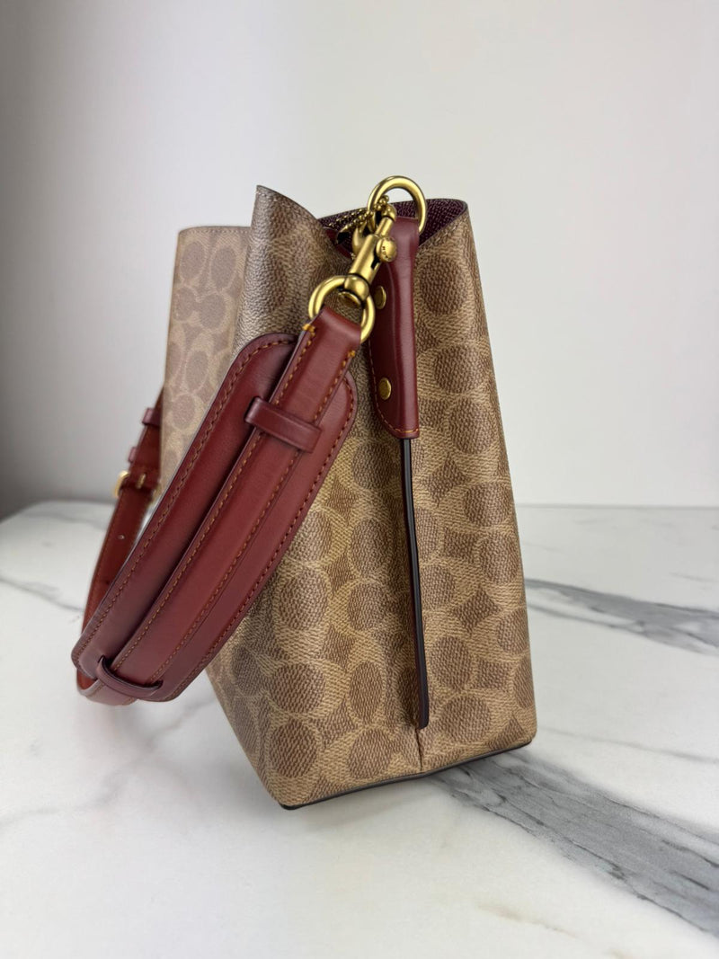 COACH Shoulder Bag
