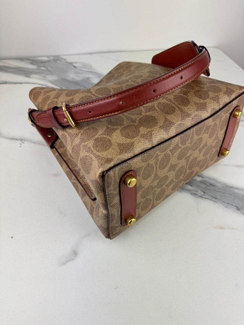 COACH Shoulder Bag