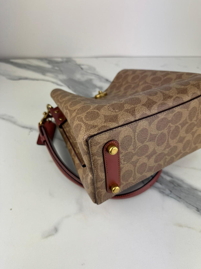 COACH Shoulder Bag