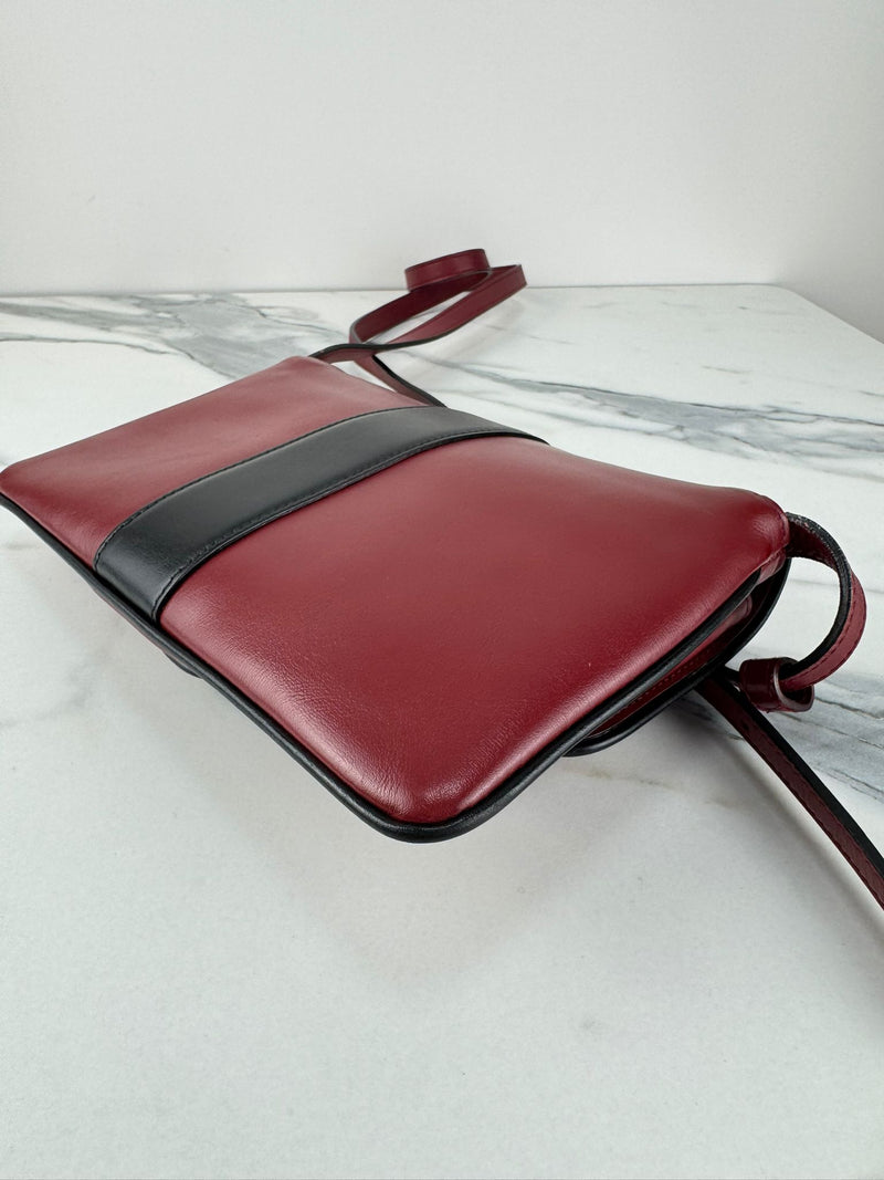 GUCCI Arli Crossbody Bag