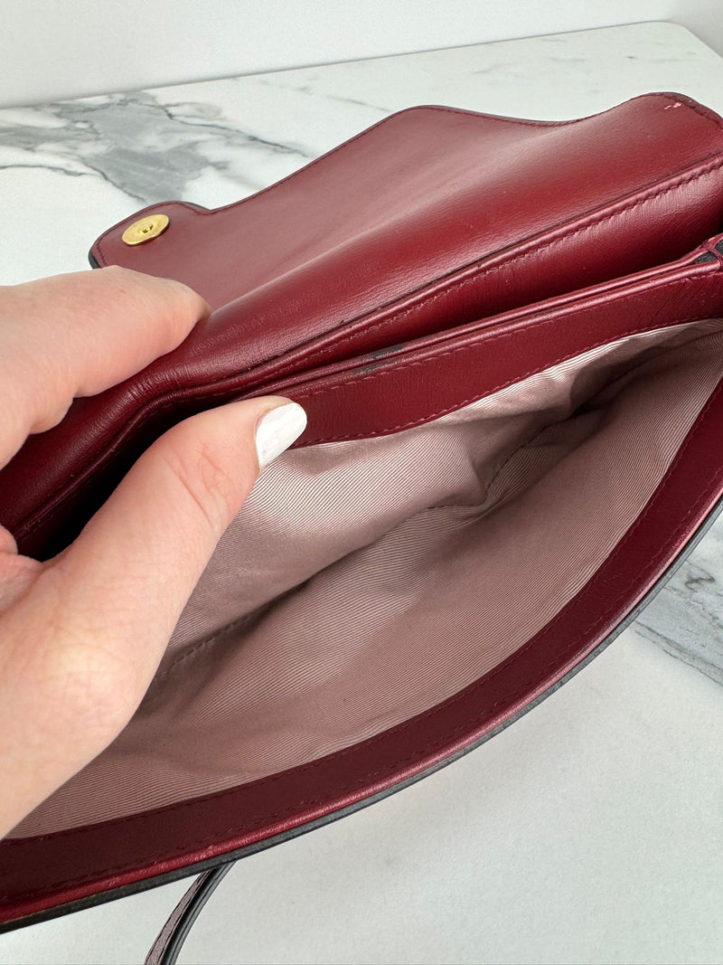 GUCCI Arli Crossbody Bag