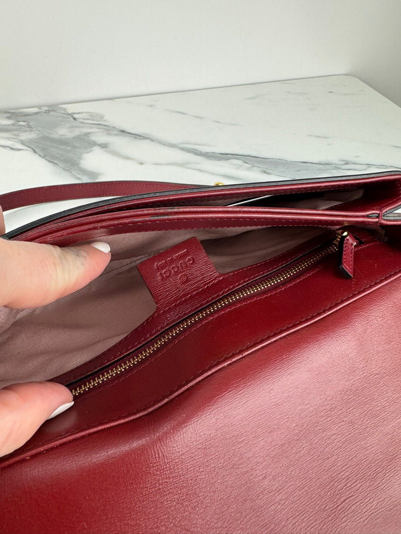 GUCCI Arli Crossbody Bag