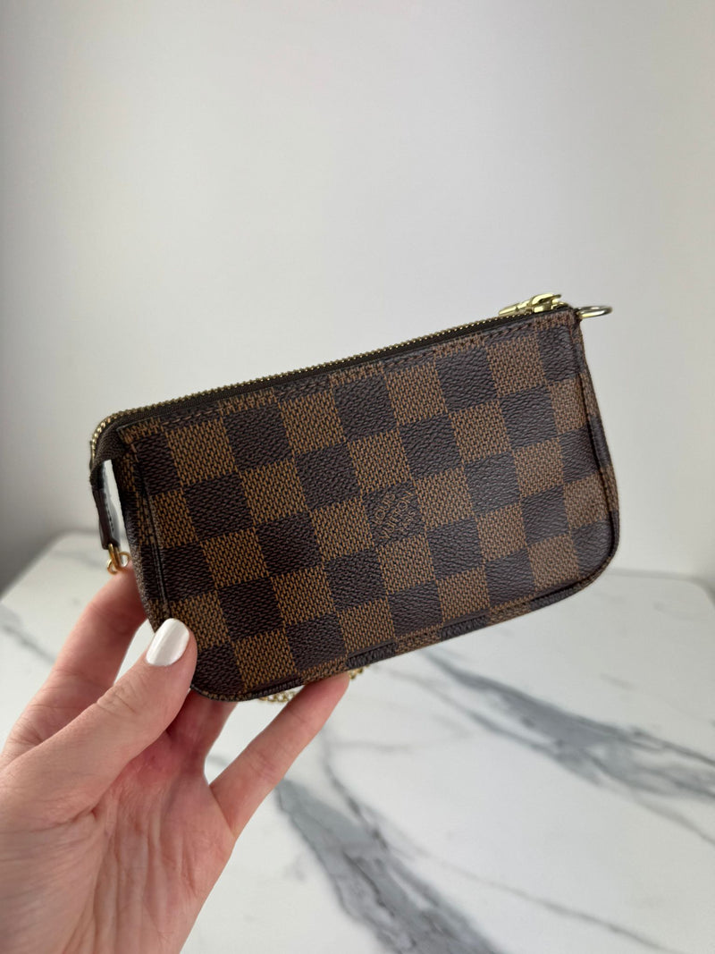 LOUIS VUITTON Damier Ebene Pochette