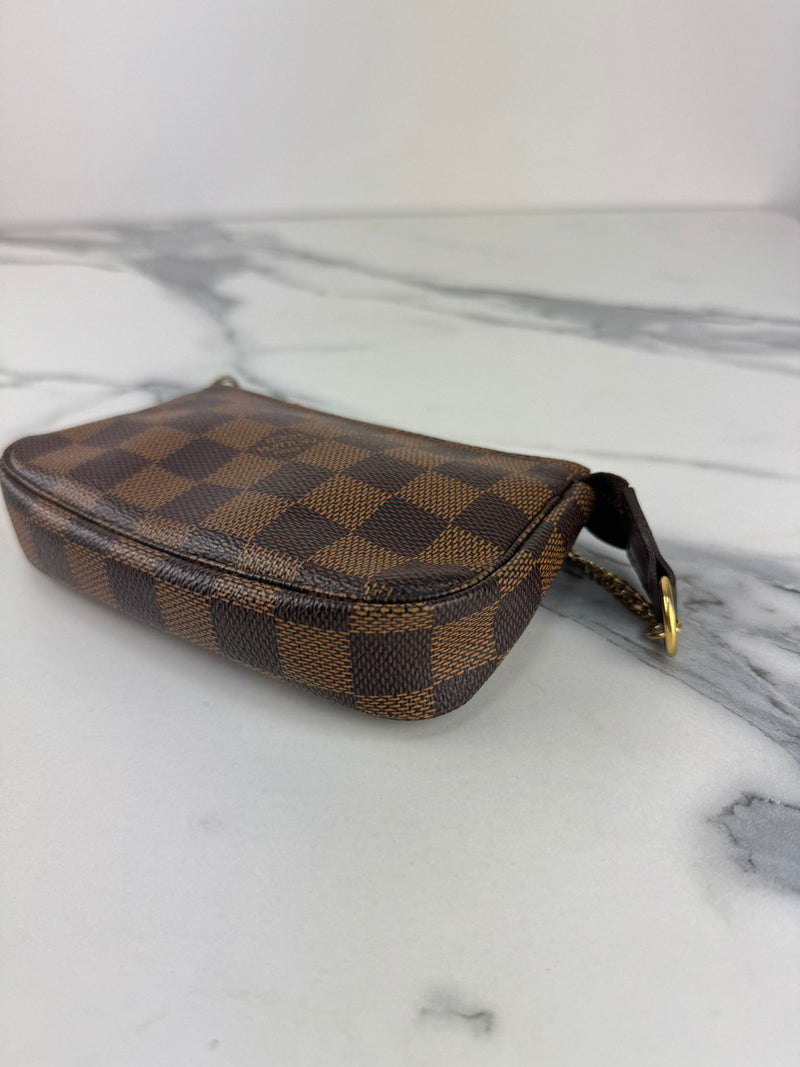 LOUIS VUITTON Damier Ebene Pochette