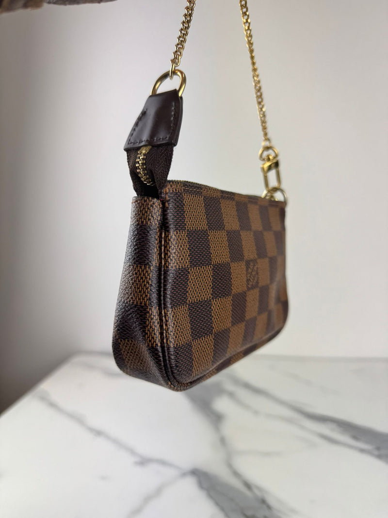 LOUIS VUITTON Damier Ebene Pochette