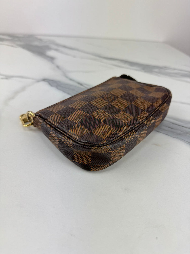 LOUIS VUITTON Damier Ebene Pochette