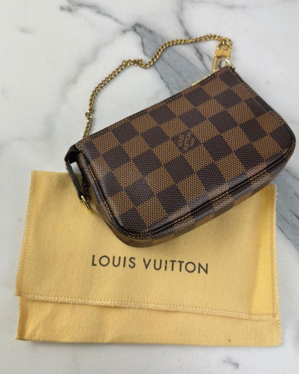 LOUIS VUITTON Damier Ebene Pochette