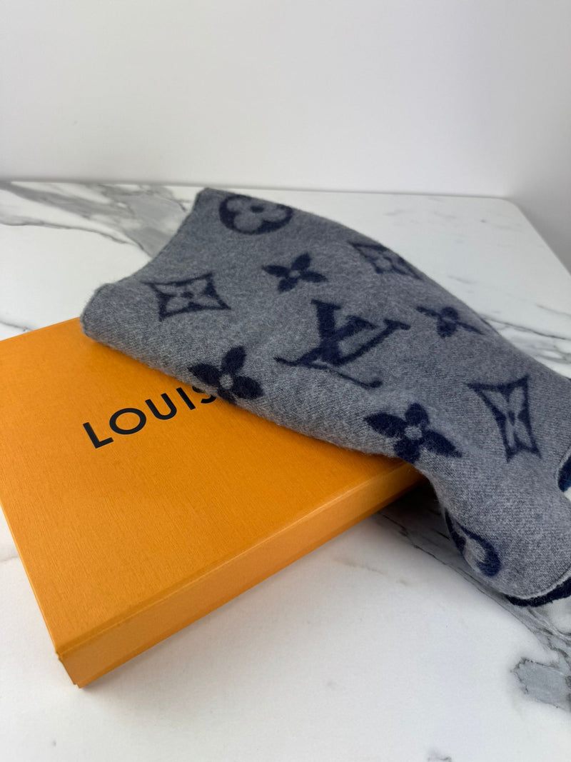 LOUIS VUITTON Dawn to Dusk Cashmere Scarf