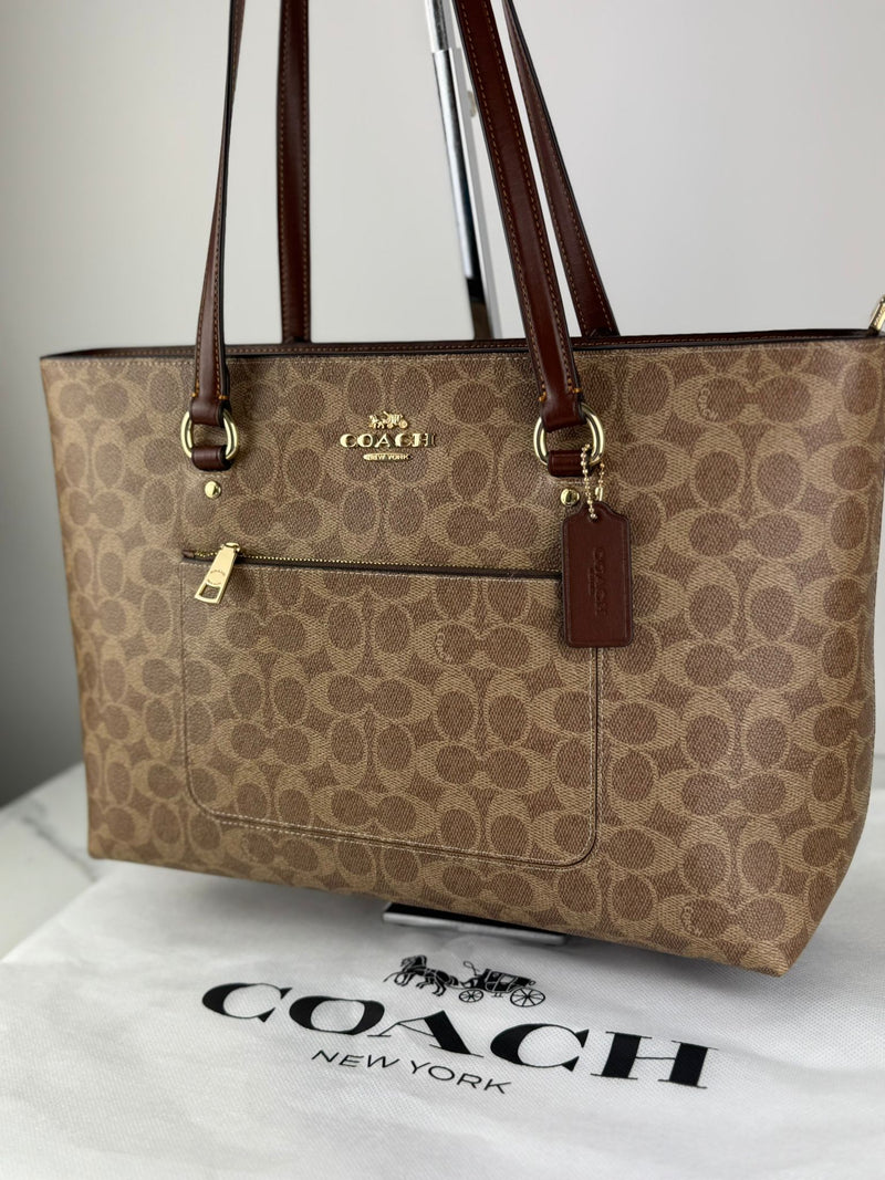 COACH Shoulder Bag