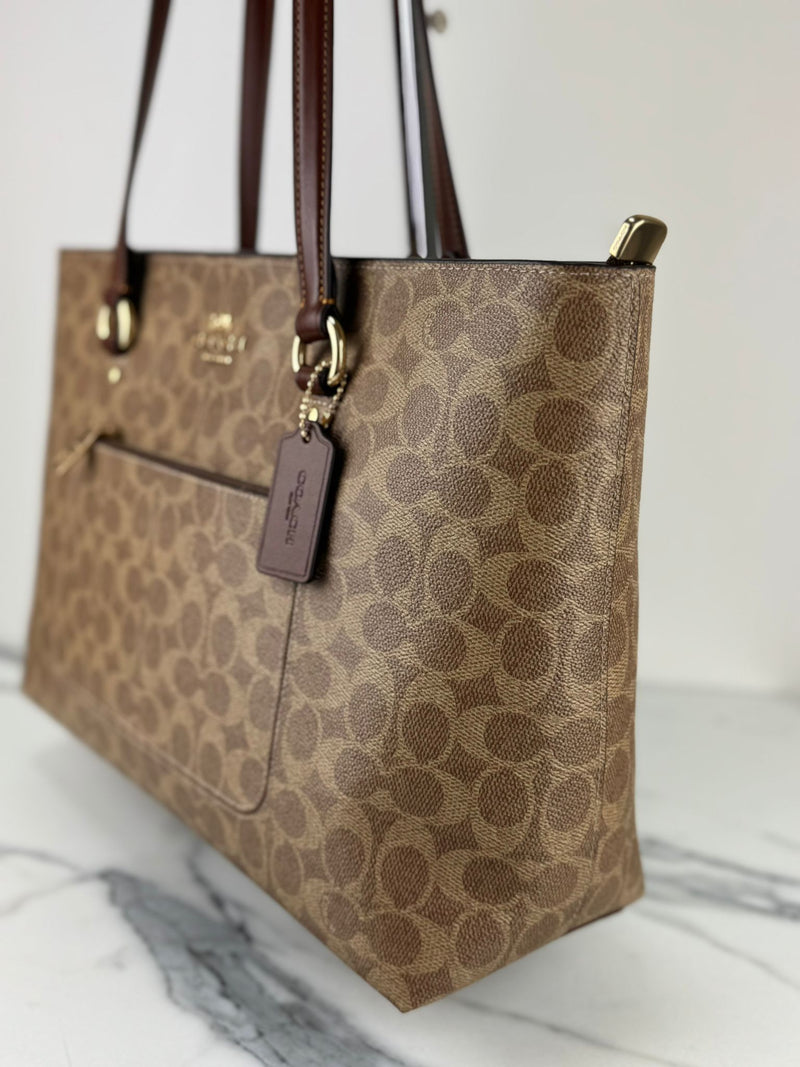 COACH Shoulder Bag