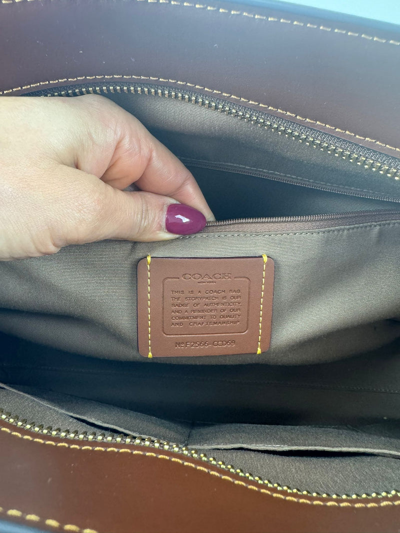 COACH Shoulder Bag