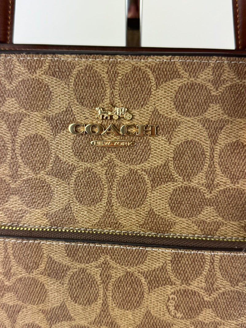 COACH Shoulder Bag