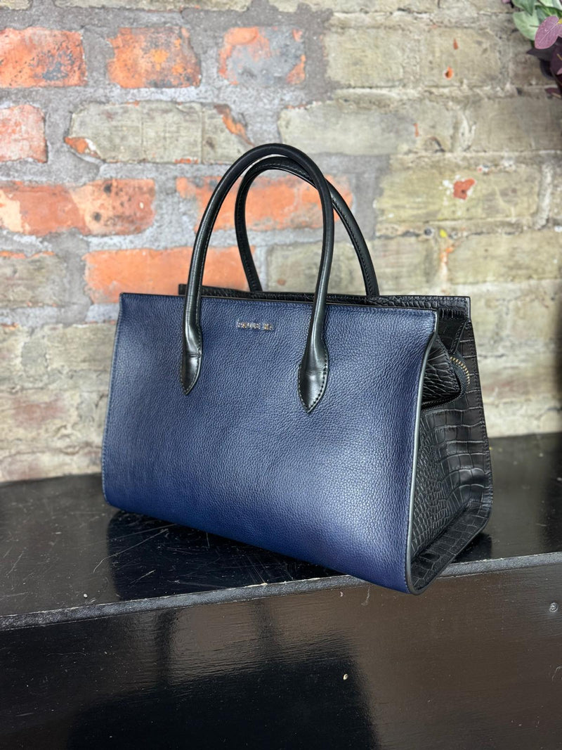 PAULE KA Handle Bag