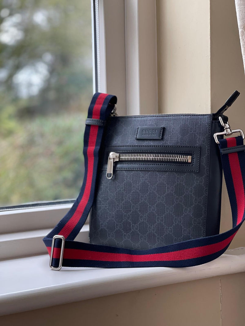 GUCCI GG Supreme Crossbody