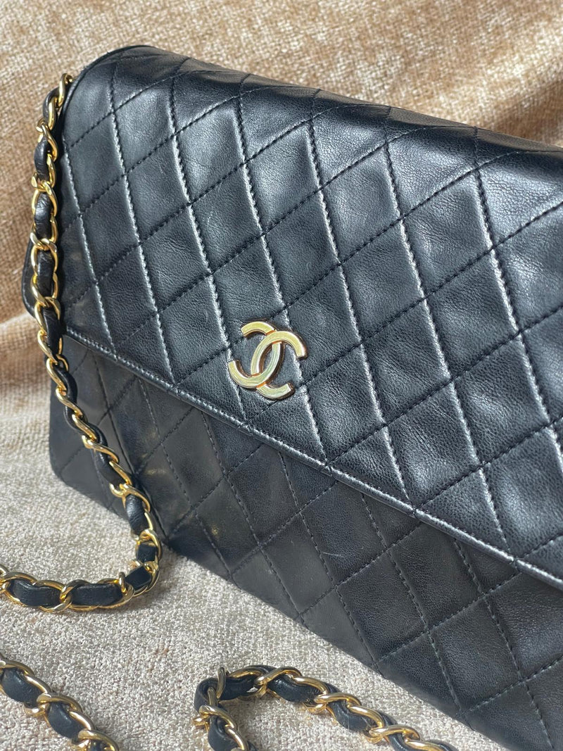 CHANEL Classic Single Flap Bag