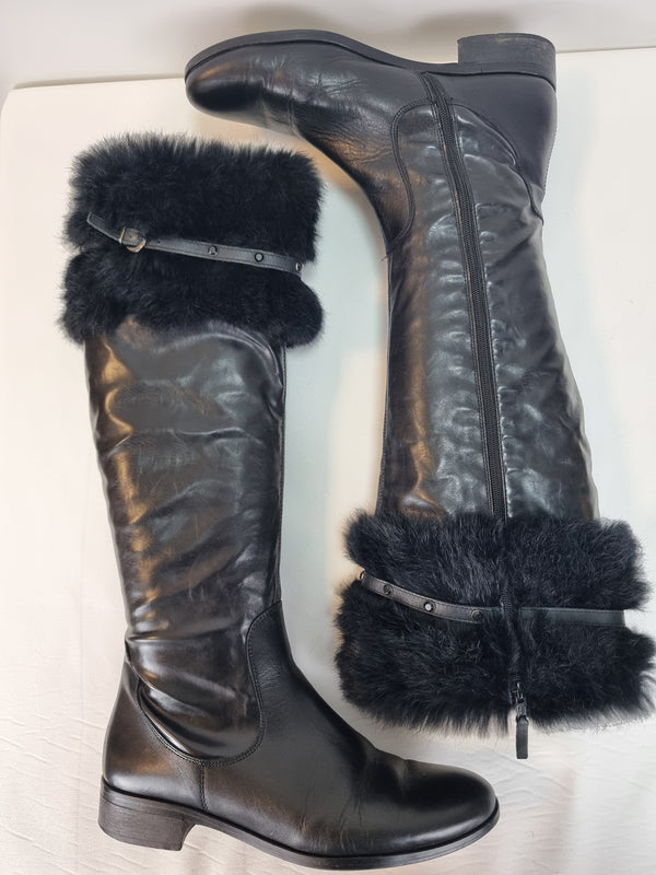TOSCA BLU Black Fur Detail Boots Size 41