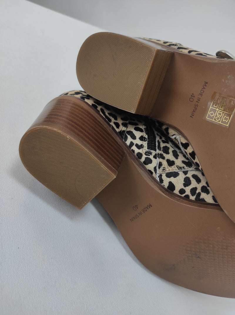 MINT VELVET Leopard Print Boots w Buckle Size 40