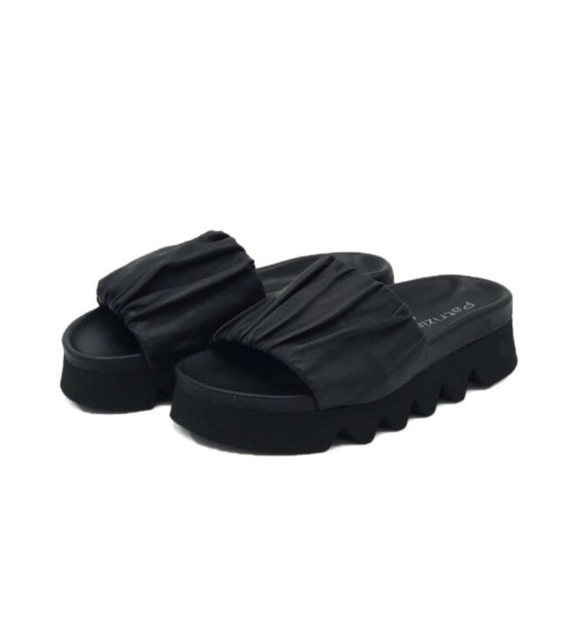 PATRIZIA BONFANTI Black Sliders Size 39