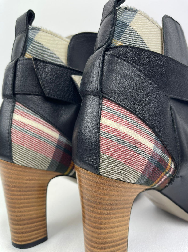 VIVIENNE WESTWOOD Boots Size 6 UK