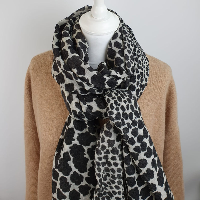 LILY AND LIONEL Animal Print Scarf