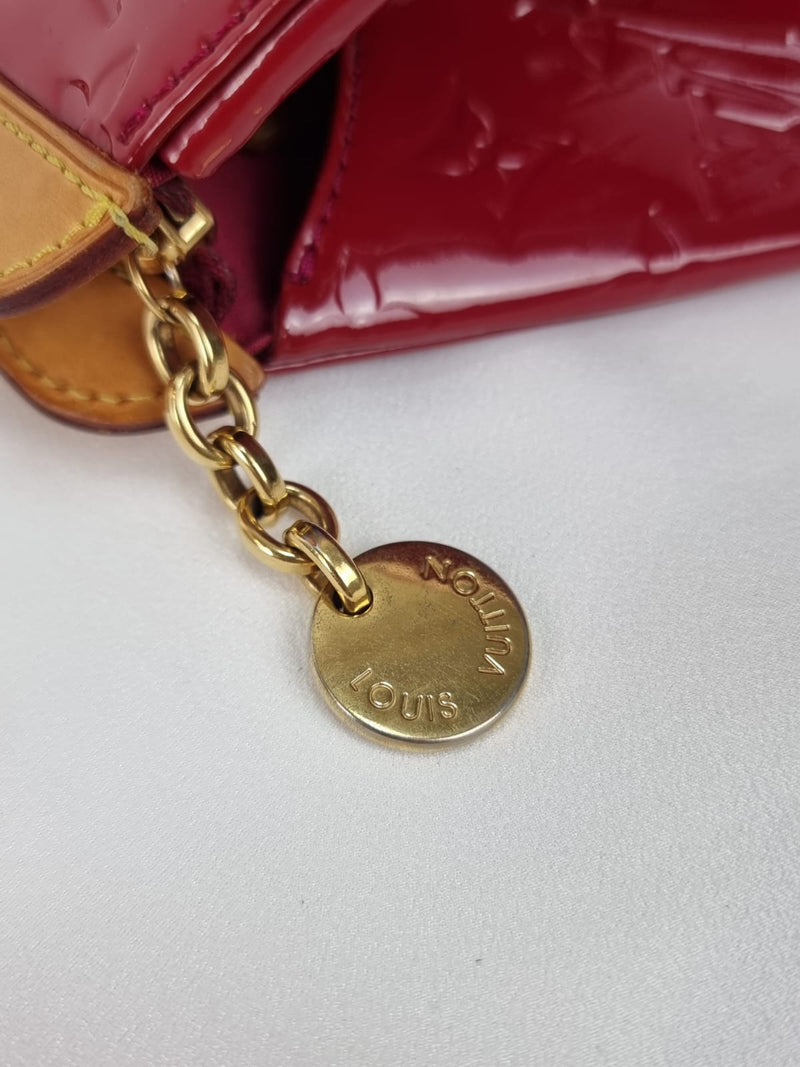 LOUIS VUITTON Monogram Vernis Brea MM Cerise